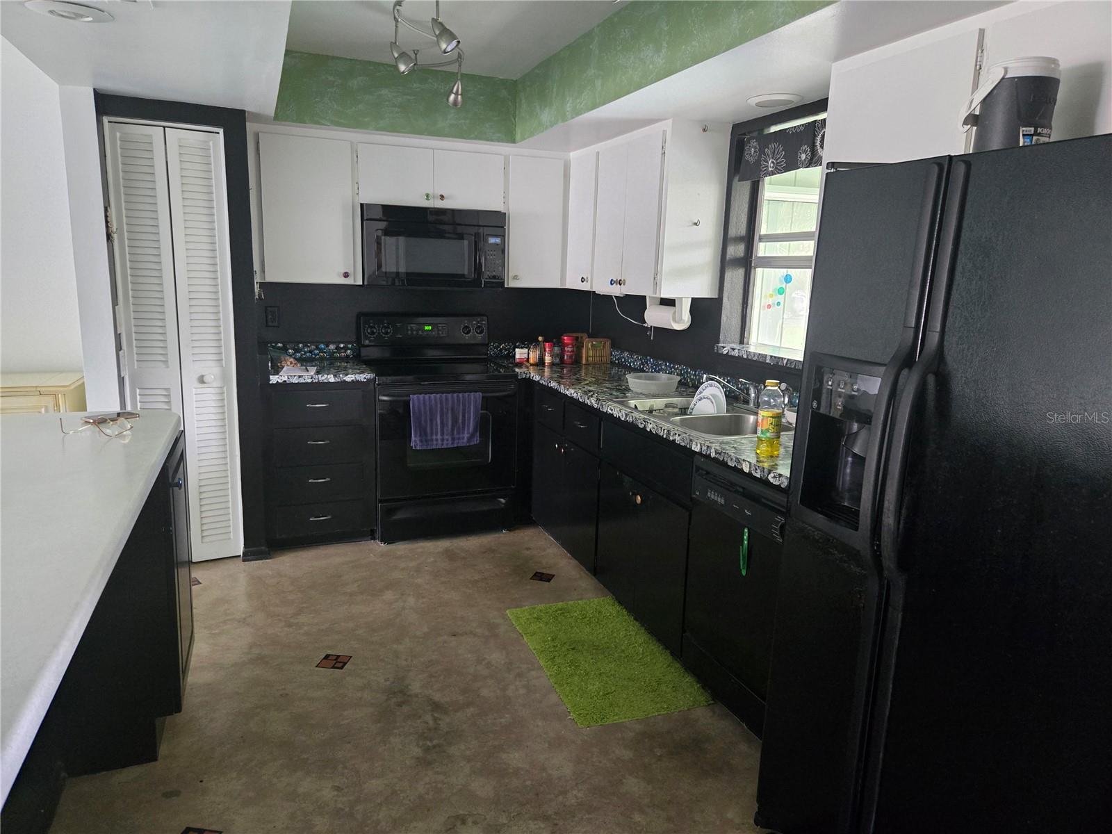 Image 18 of 30 For 2974 Captiva Gardens Drive 17