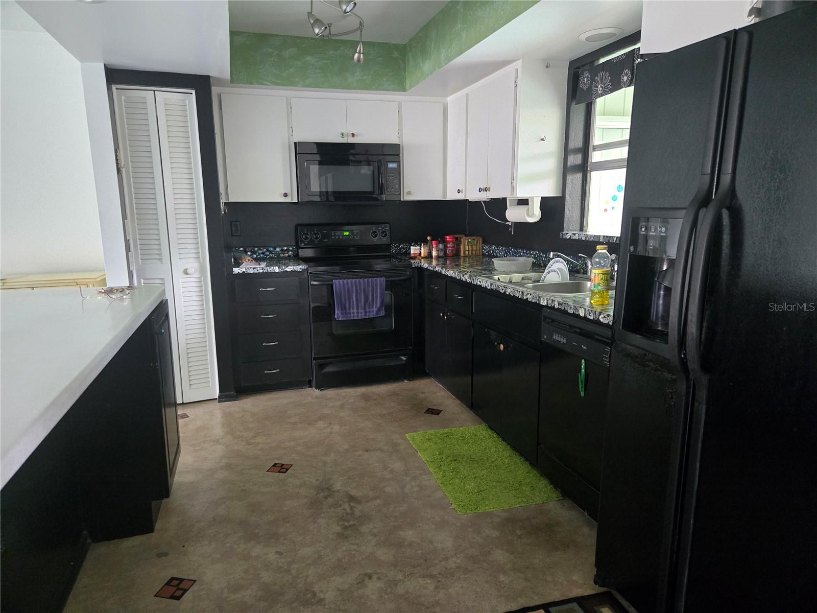 Image 19 of 30 For 2974 Captiva Gardens Drive 17