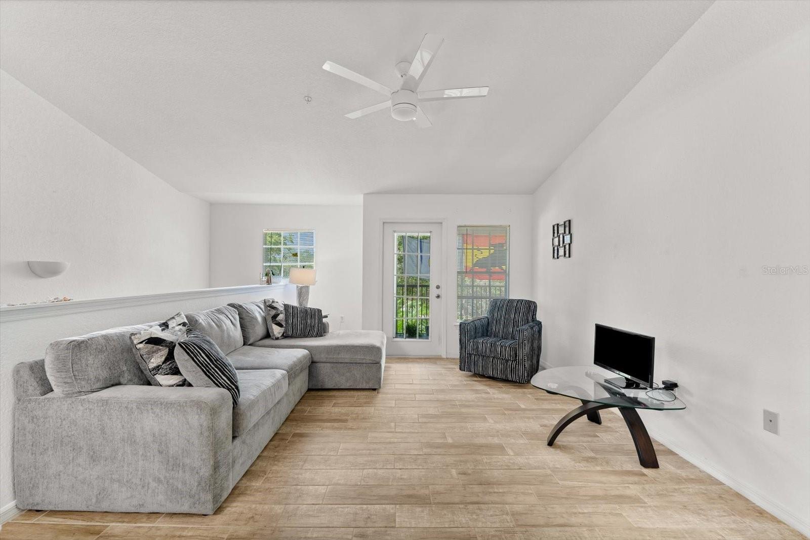 Image 2 of 51 For 8933 Manor Loop 204