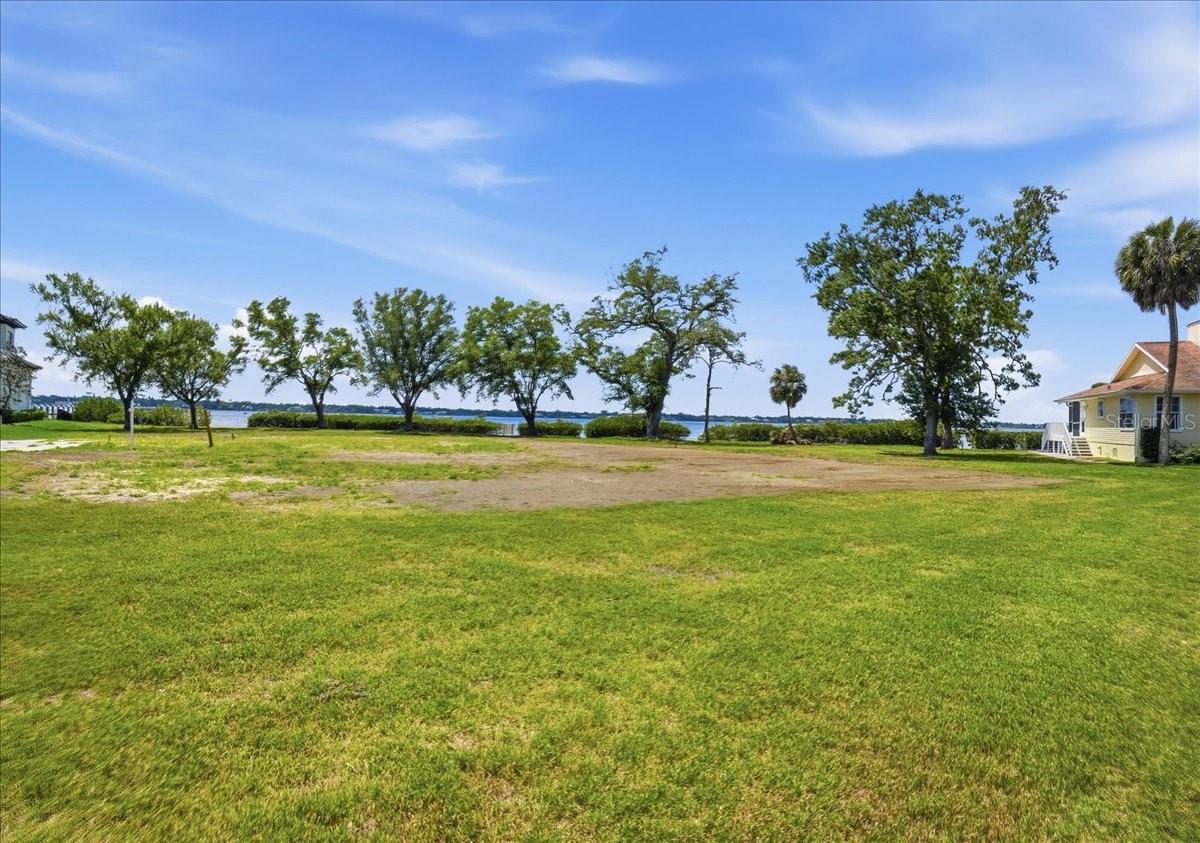 Image 7 of 10 For 2111 4th St Court W