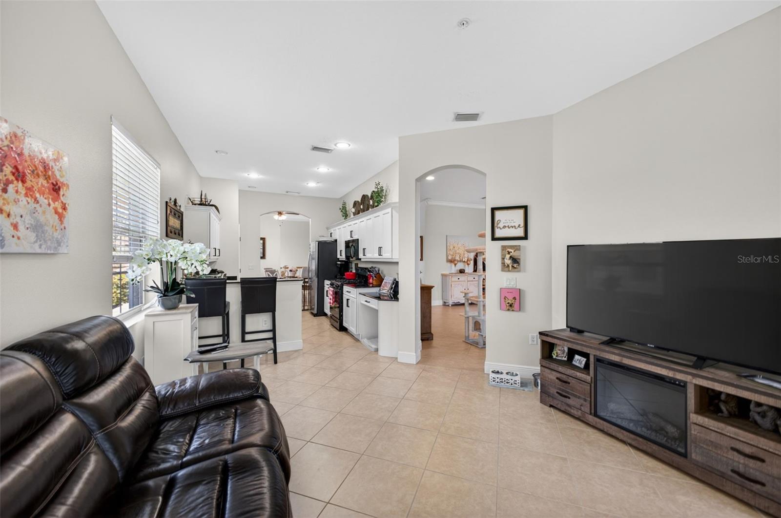 Image 10 of 45 For 8229 Miramar Way 204