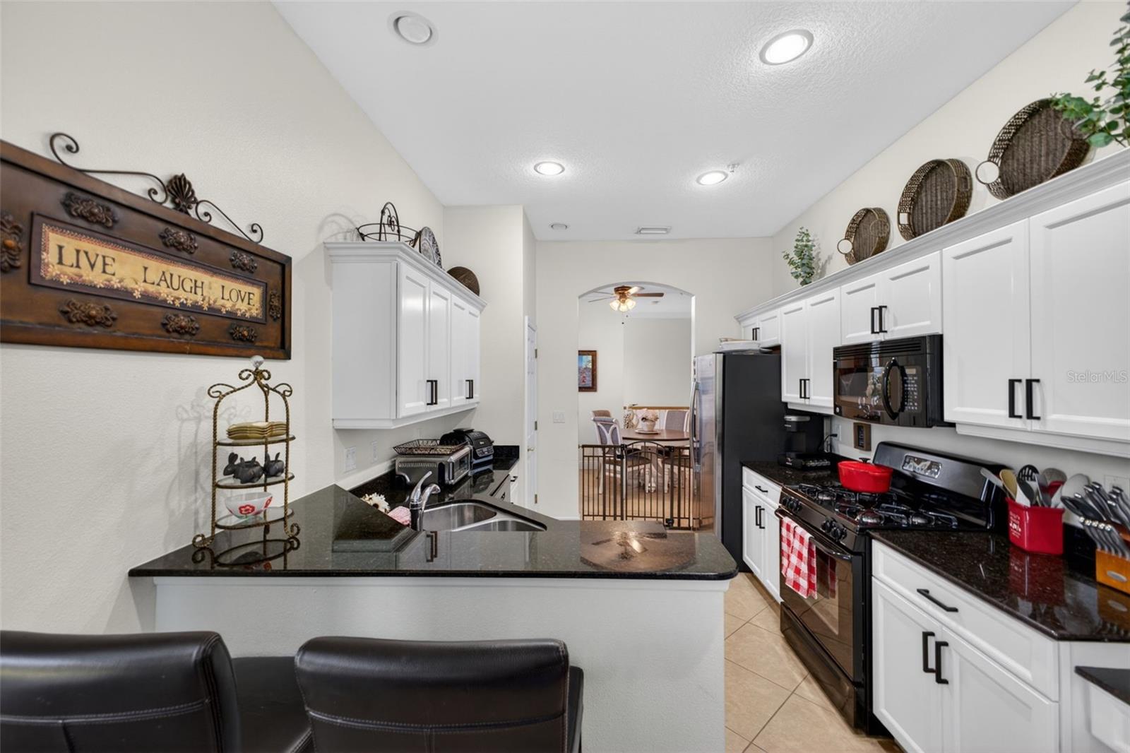 Image 14 of 45 For 8229 Miramar Way 204