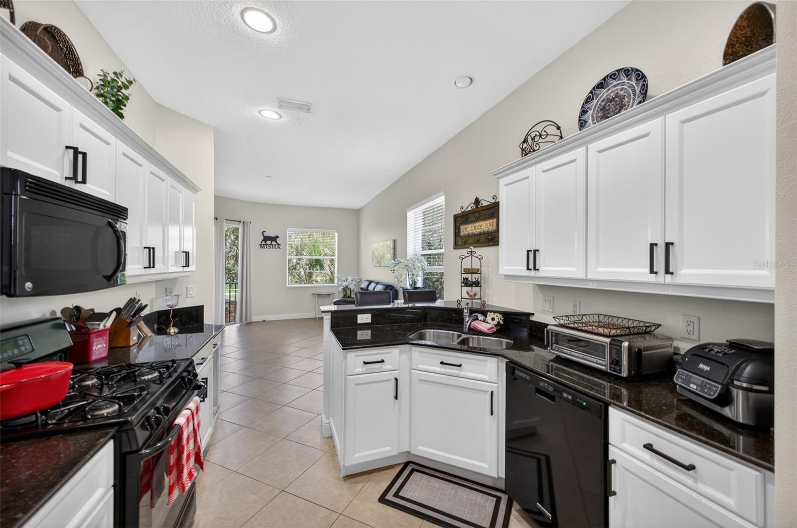 Image 16 of 45 For 8229 Miramar Way 204