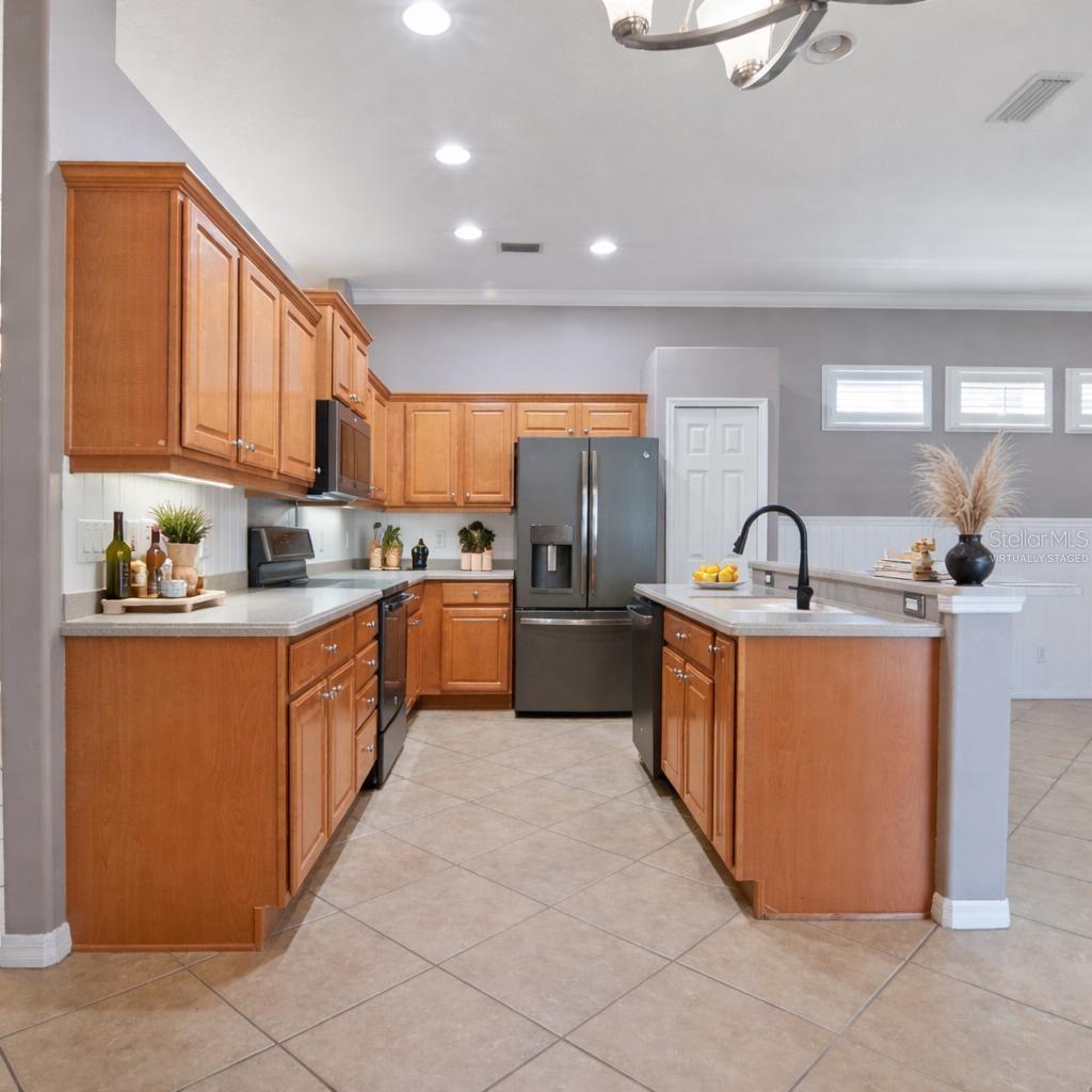 Image 16 of 45 For 12150 Maple Ridge Drive