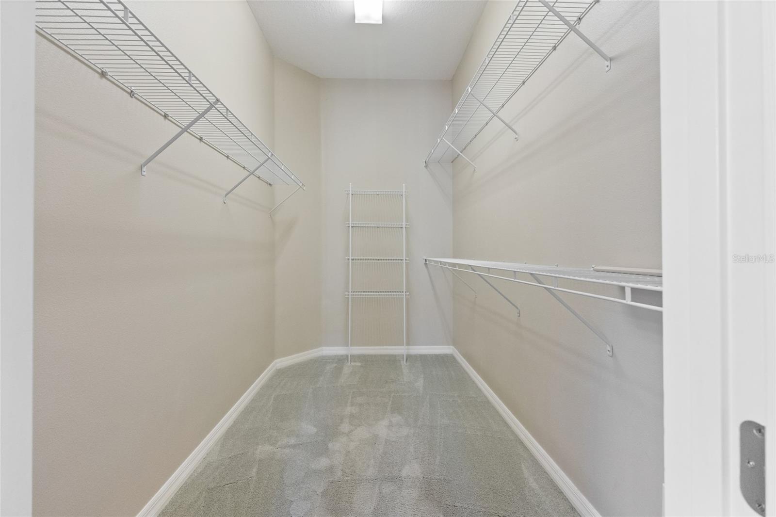 Image 19 of 45 For 12150 Maple Ridge Drive