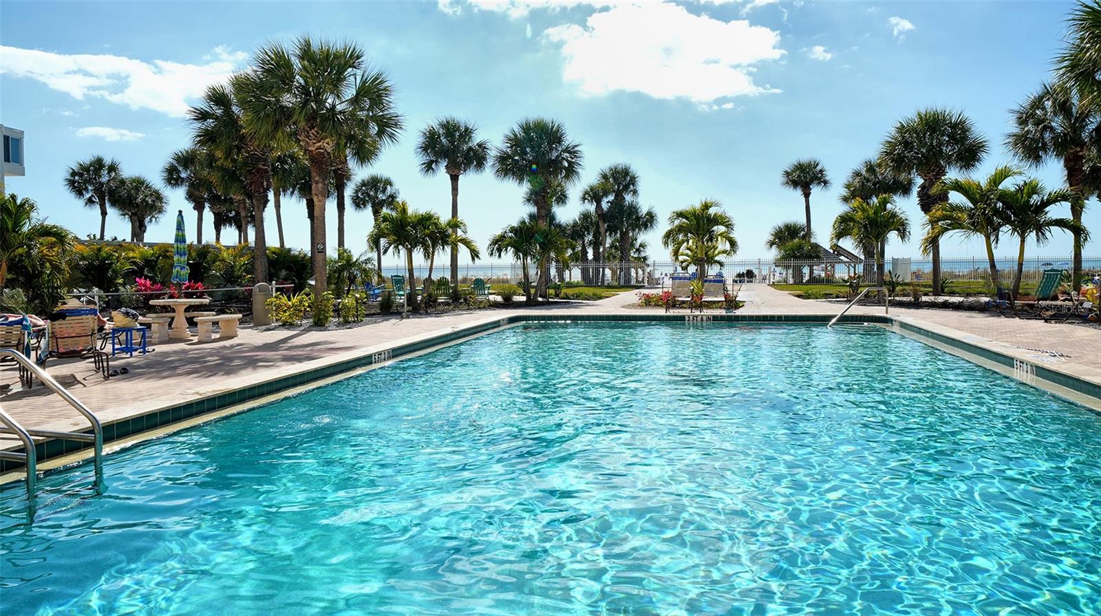 Image 26 of 39 For 6140 Midnight Pass Road C-2