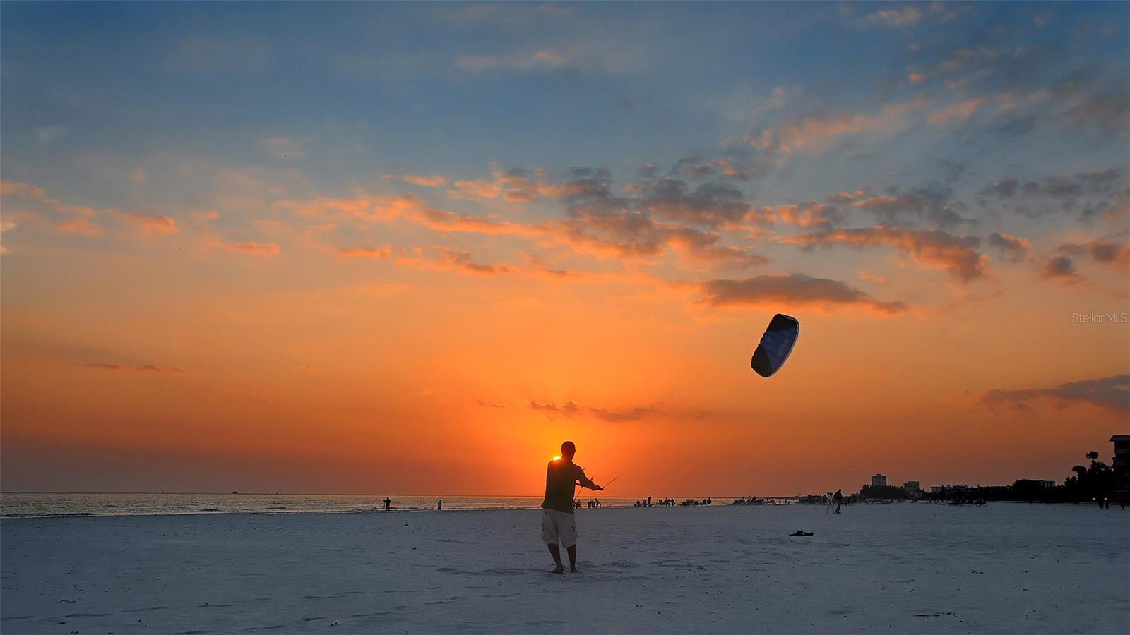 Image 35 of 39 For 6140 Midnight Pass Road C-2