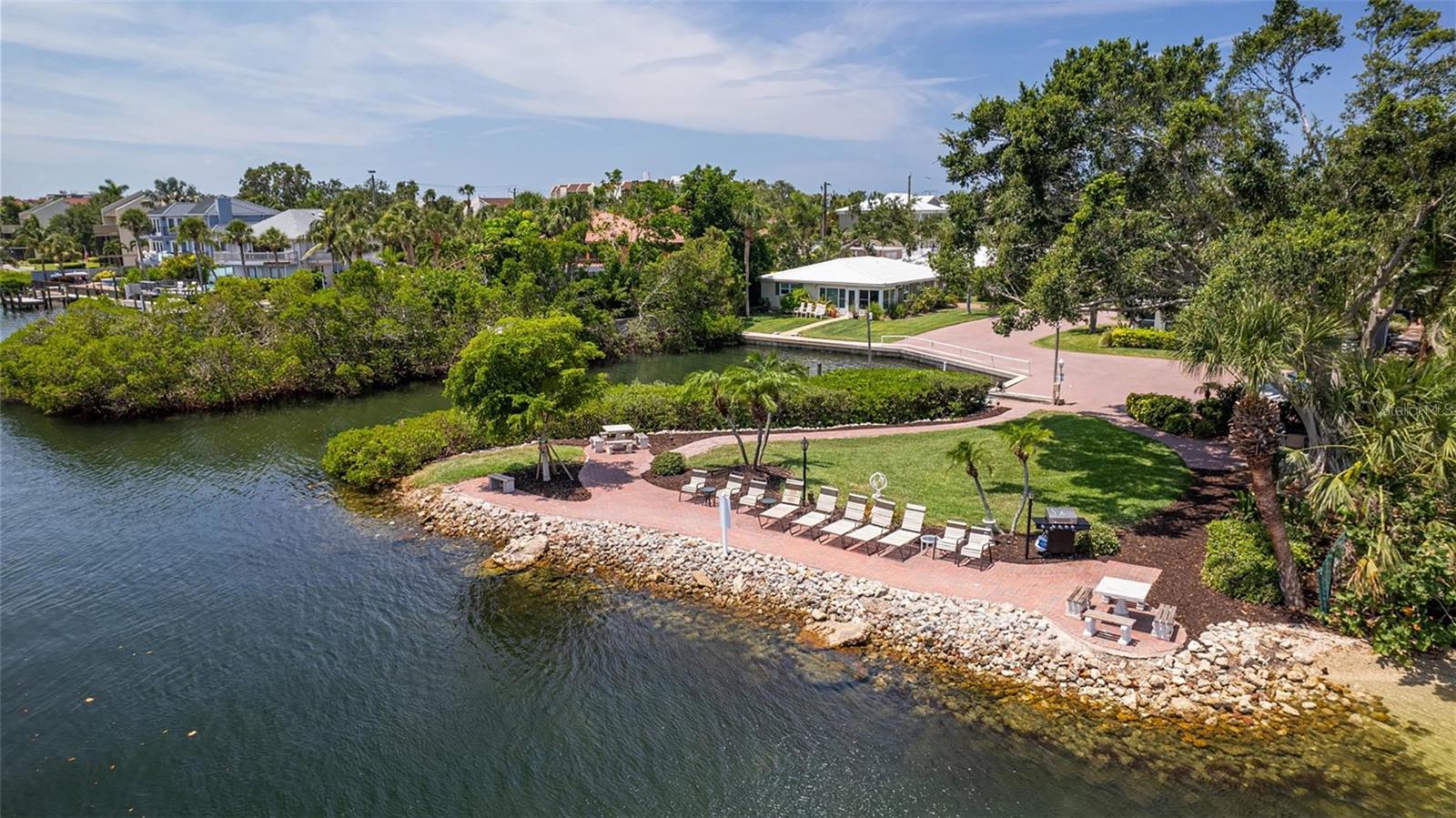 Image 37 of 39 For 6140 Midnight Pass Road C-2