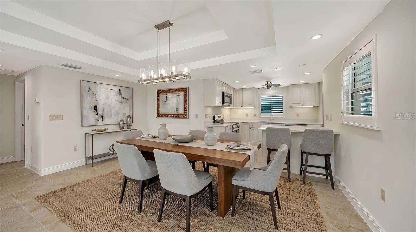 Image 7 of 39 For 6140 Midnight Pass Road C-2