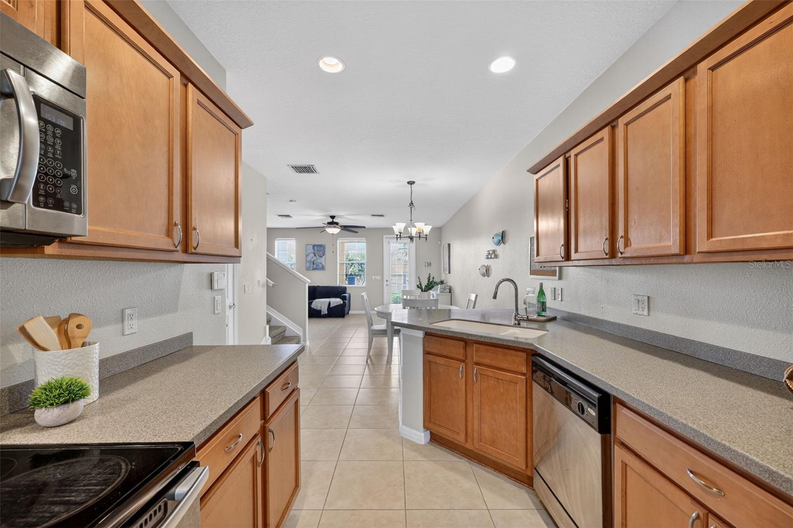 Image 11 of 37 For 3736 82nd Avenue Circle E 105