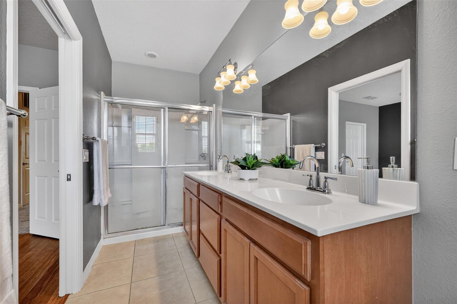 Image 19 of 37 For 3736 82nd Avenue Circle E 105