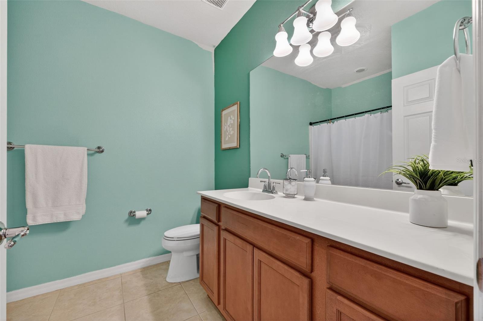 Image 21 of 37 For 3736 82nd Avenue Circle E 105