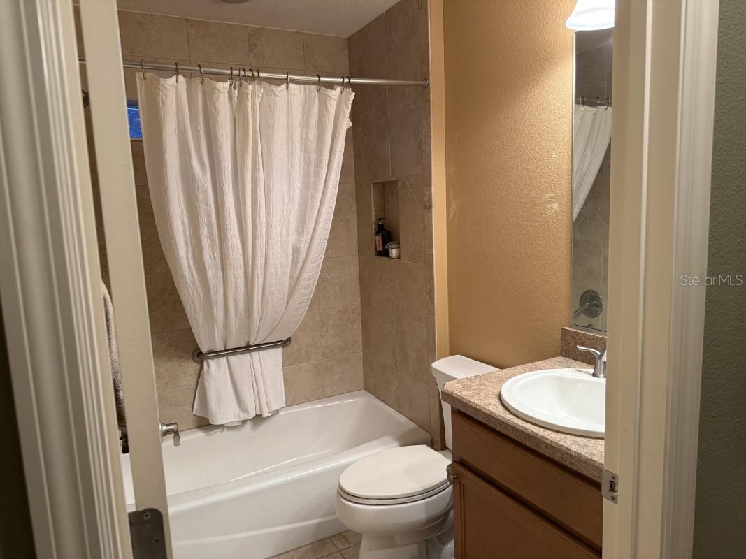 Image 8 of 10 For 1097 Hollyhock Way