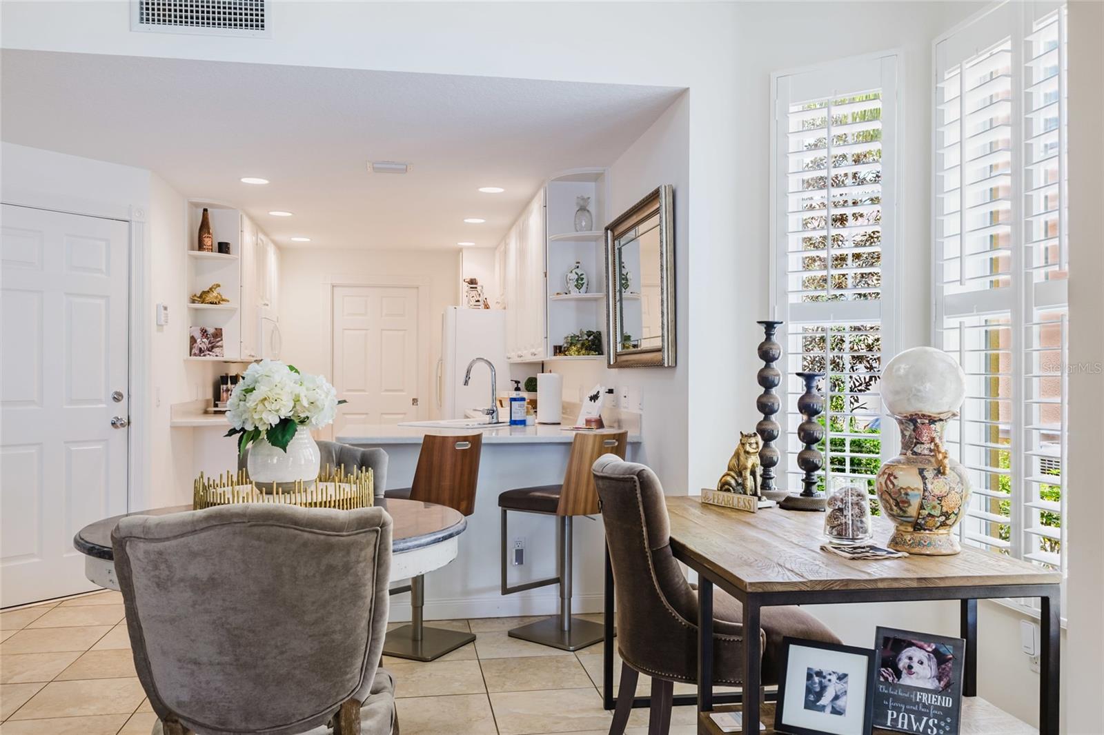 Image 12 of 39 For 1564 Napoli Drive W