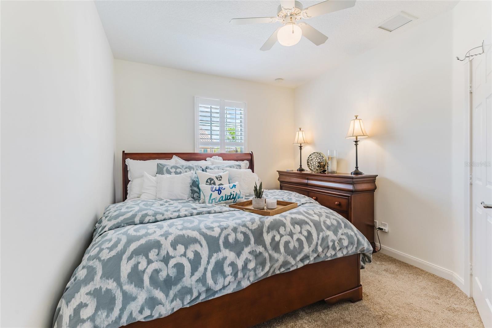 Image 23 of 39 For 1564 Napoli Drive W