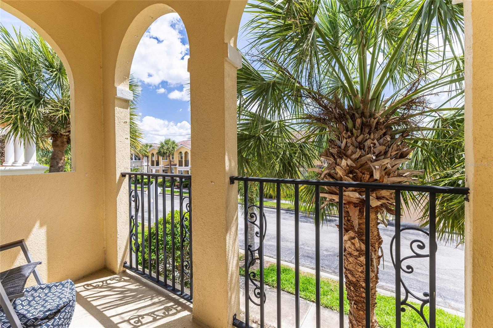 Image 29 of 39 For 1564 Napoli Drive W