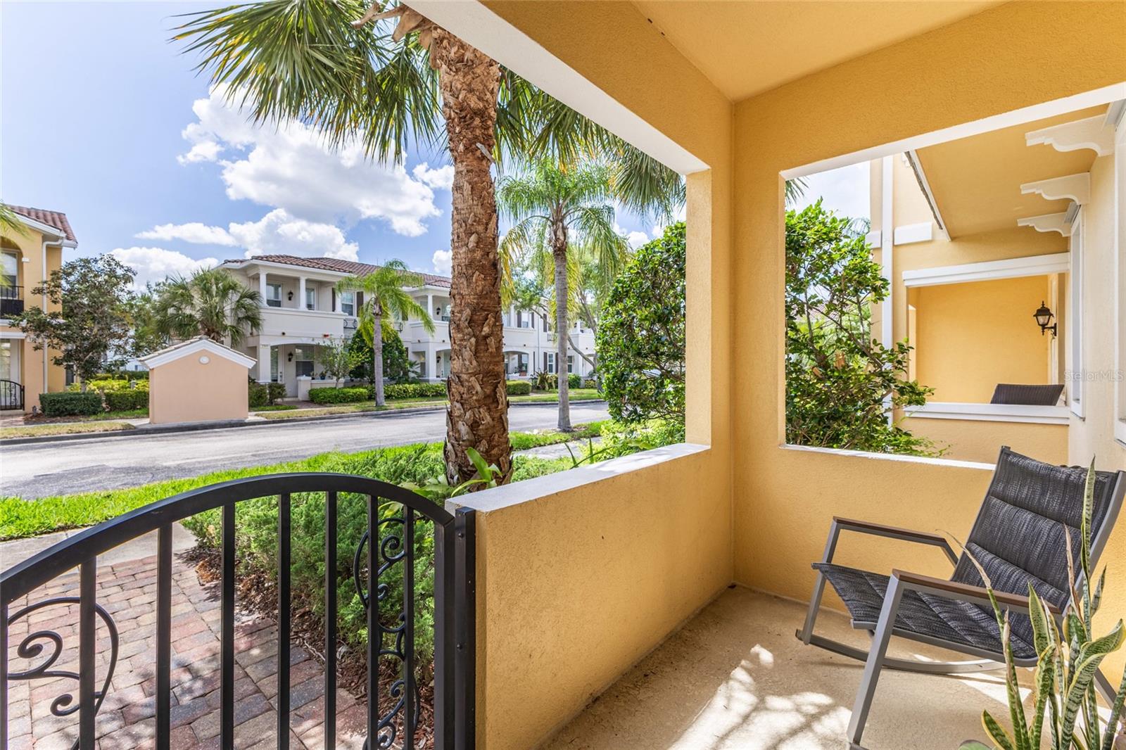 Image 30 of 39 For 1564 Napoli Drive W