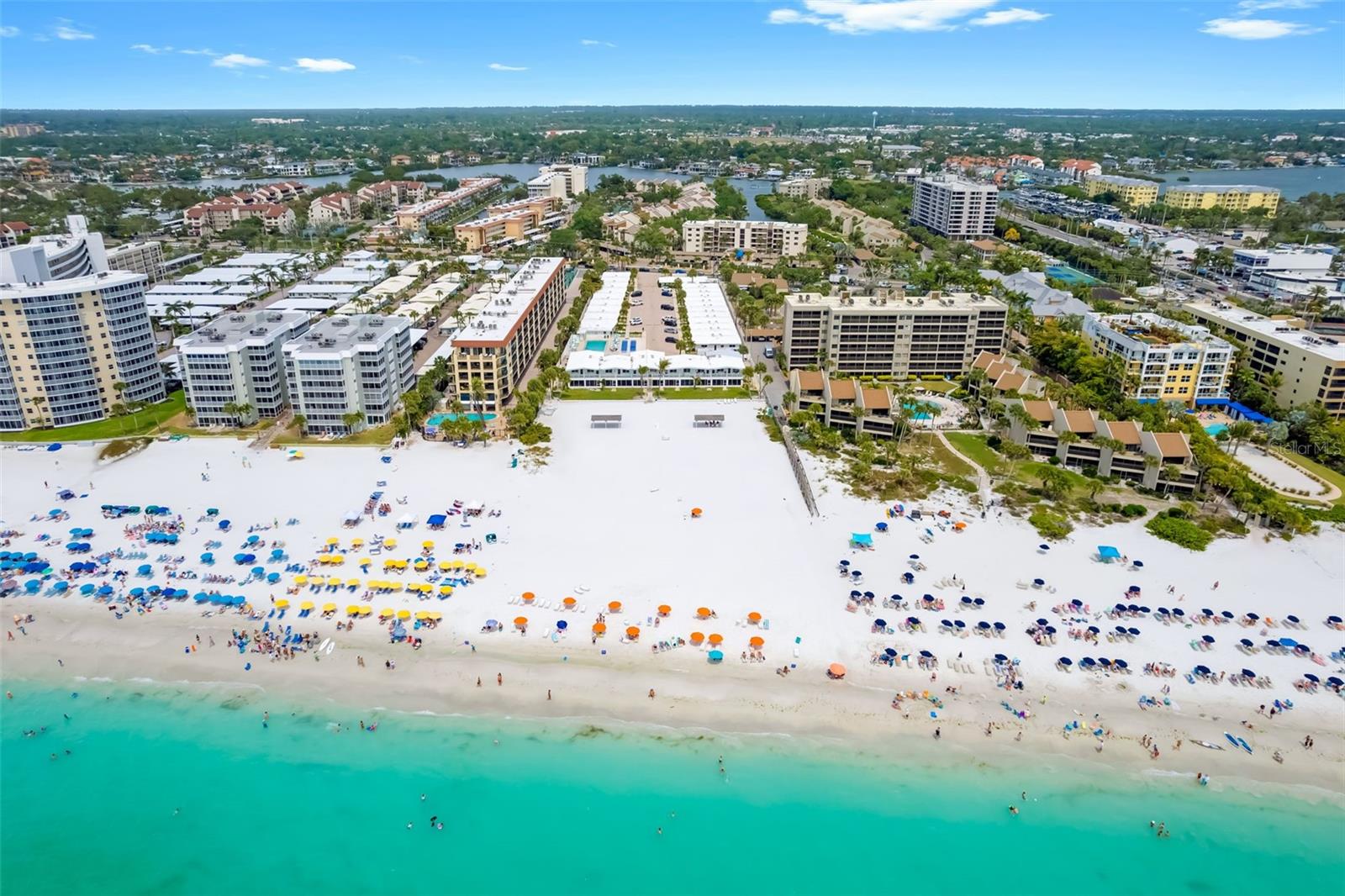 Image 16 of 54 For 6334 Midnight Pass Road 41