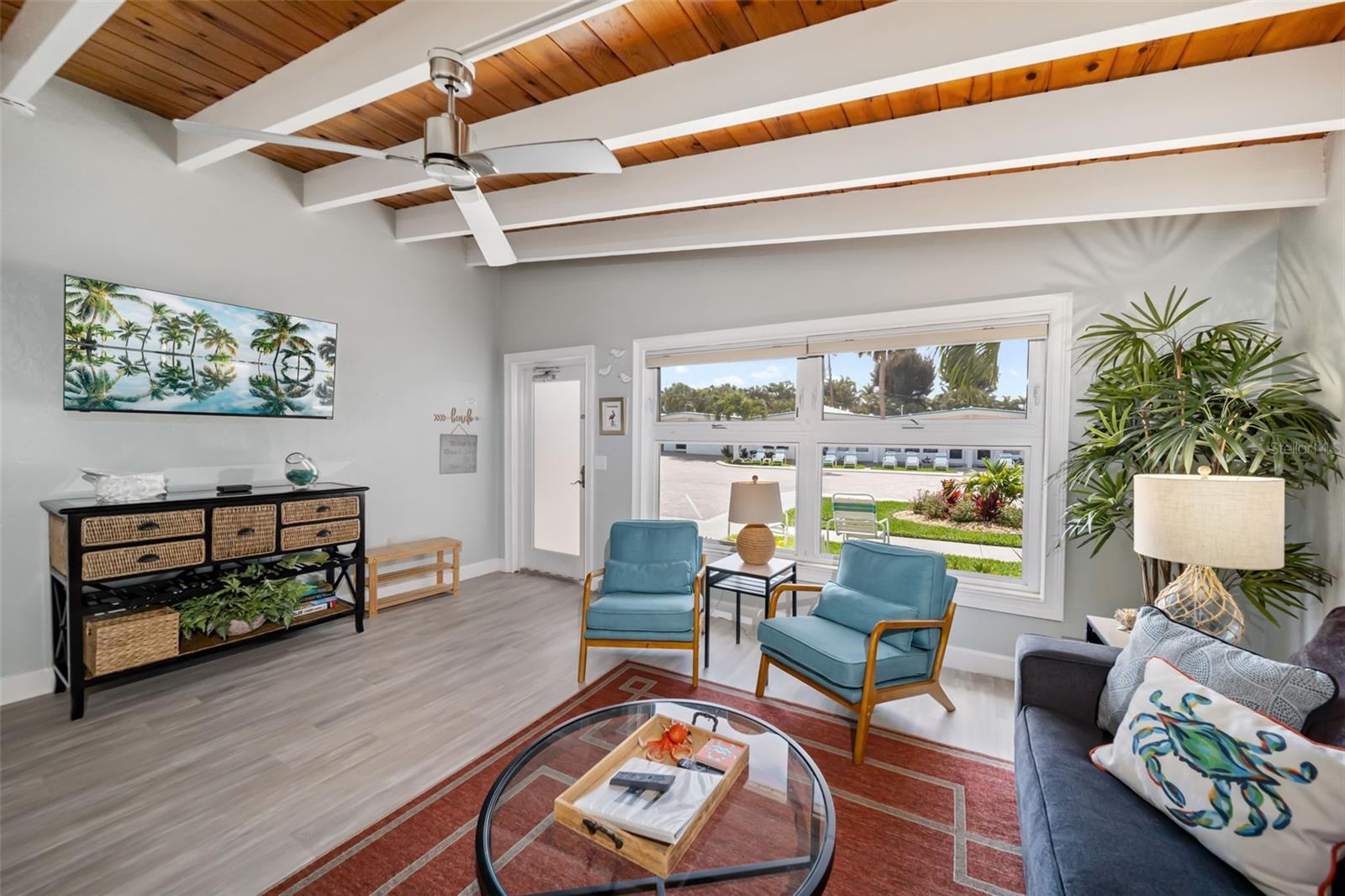 Image 22 of 54 For 6334 Midnight Pass Road 41