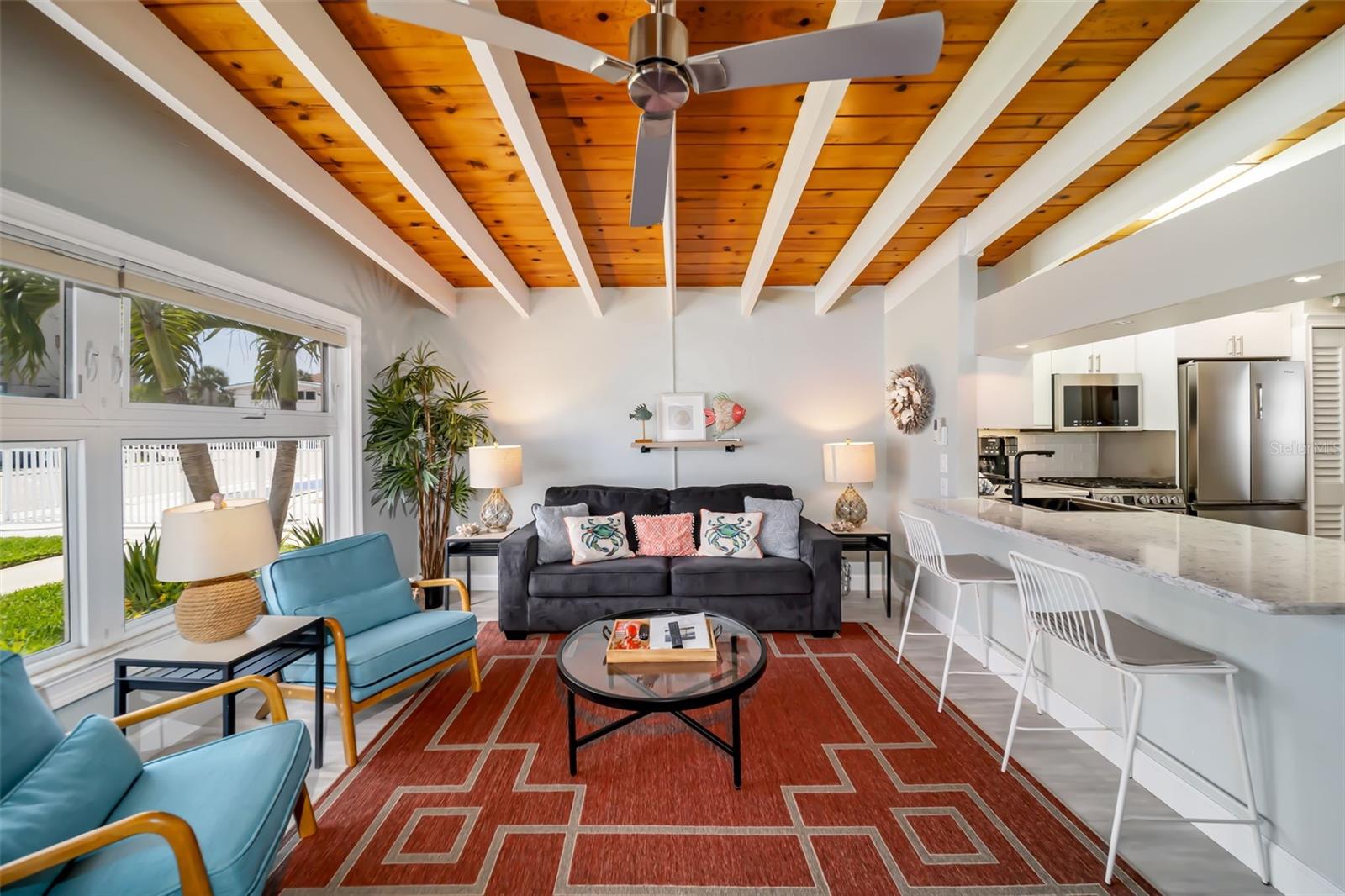 Image 23 of 54 For 6334 Midnight Pass Road 41