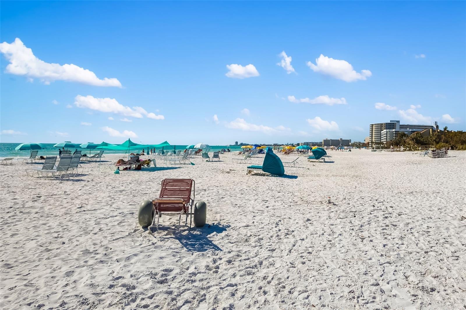 Image 41 of 54 For 6334 Midnight Pass Road 41