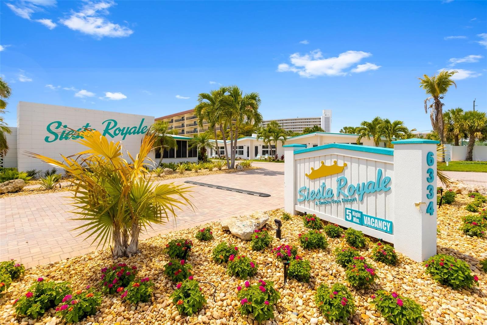 Image 7 of 54 For 6334 Midnight Pass Road 41