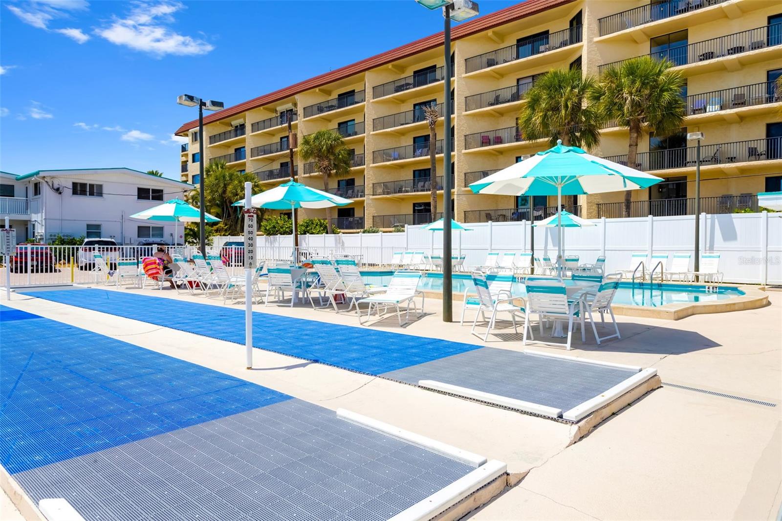 Image 8 of 54 For 6334 Midnight Pass Road 41