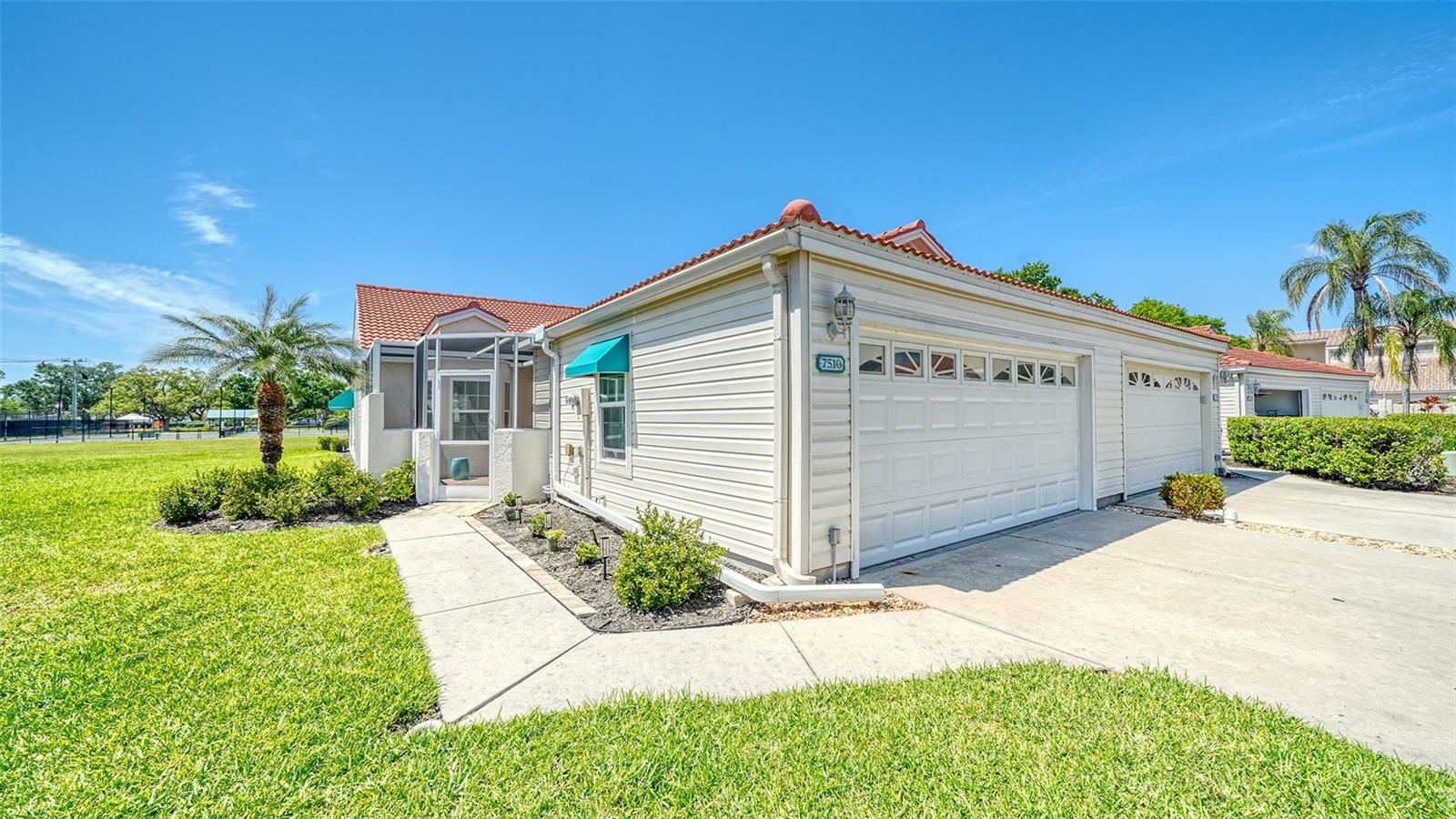 Image 2 of 84 For 7510 Preserves Court