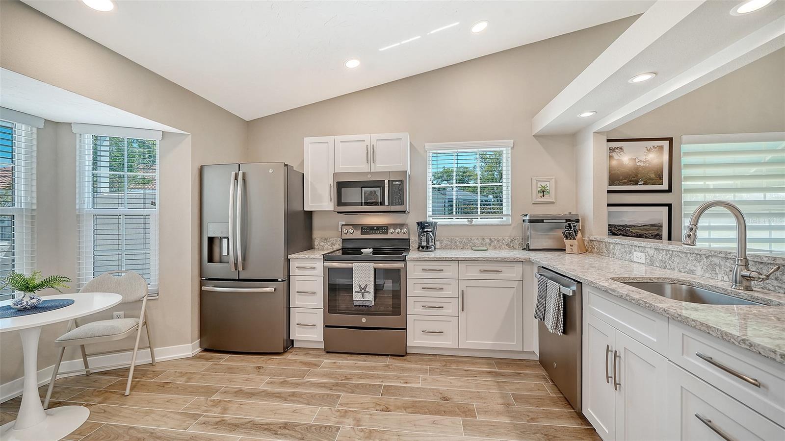 Image 24 of 84 For 7510 Preserves Court