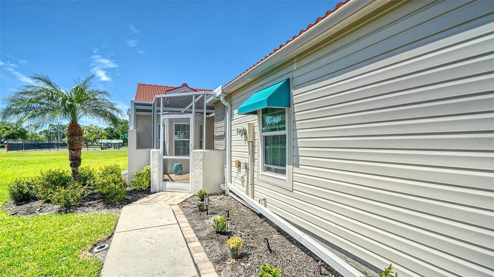 Image 3 of 84 For 7510 Preserves Court