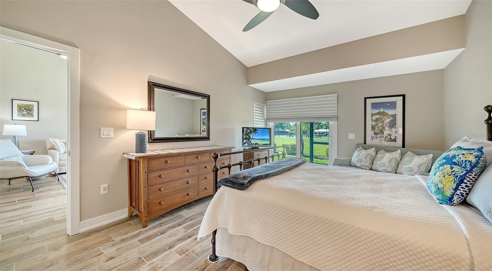 Image 33 of 84 For 7510 Preserves Court