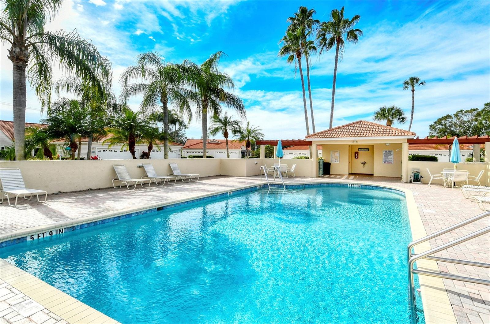 Image 41 of 84 For 7510 Preserves Court