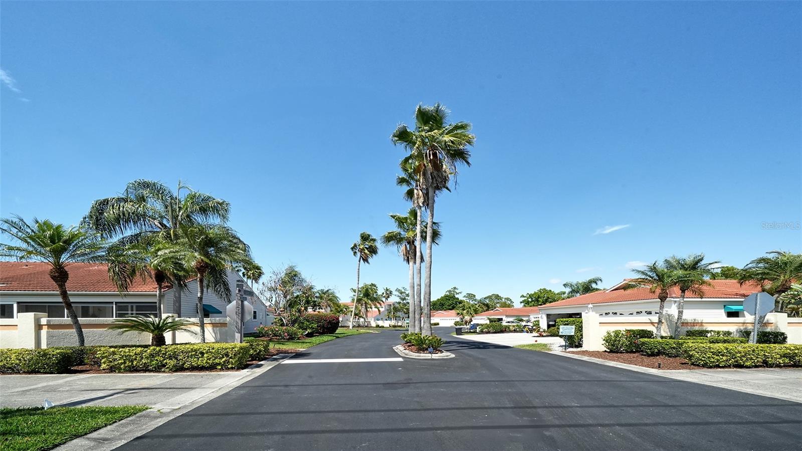 Image 43 of 84 For 7510 Preserves Court