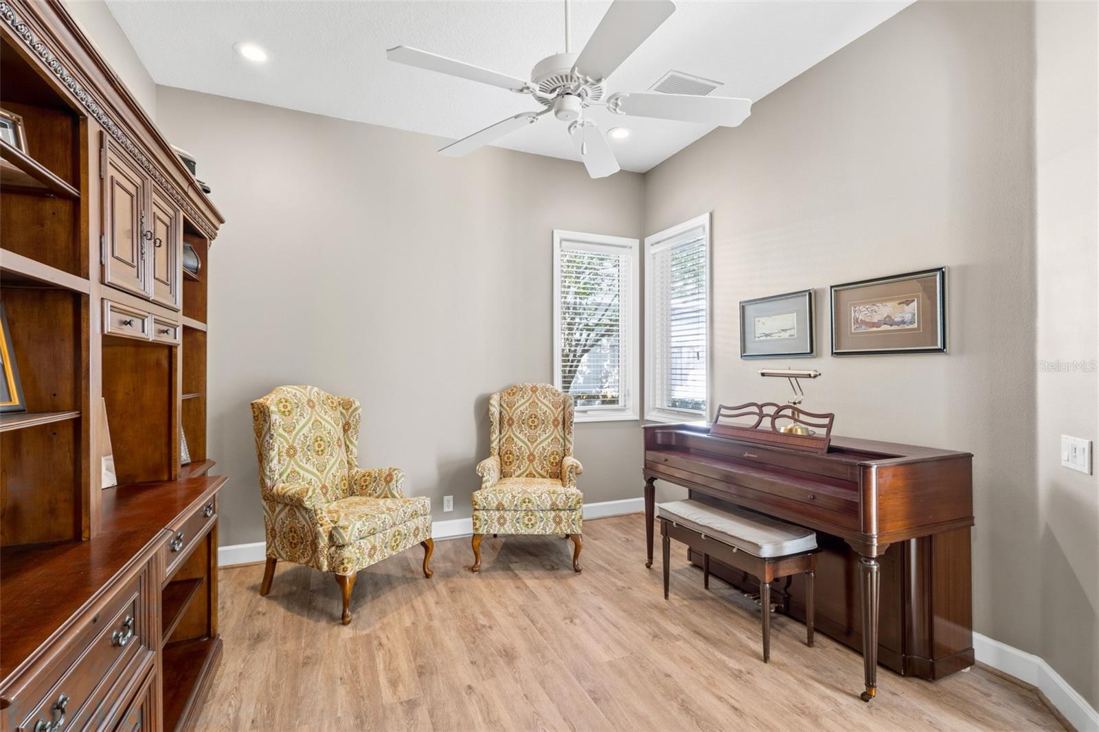 Image 46 of 77 For 8652 54th Avenue Circle E