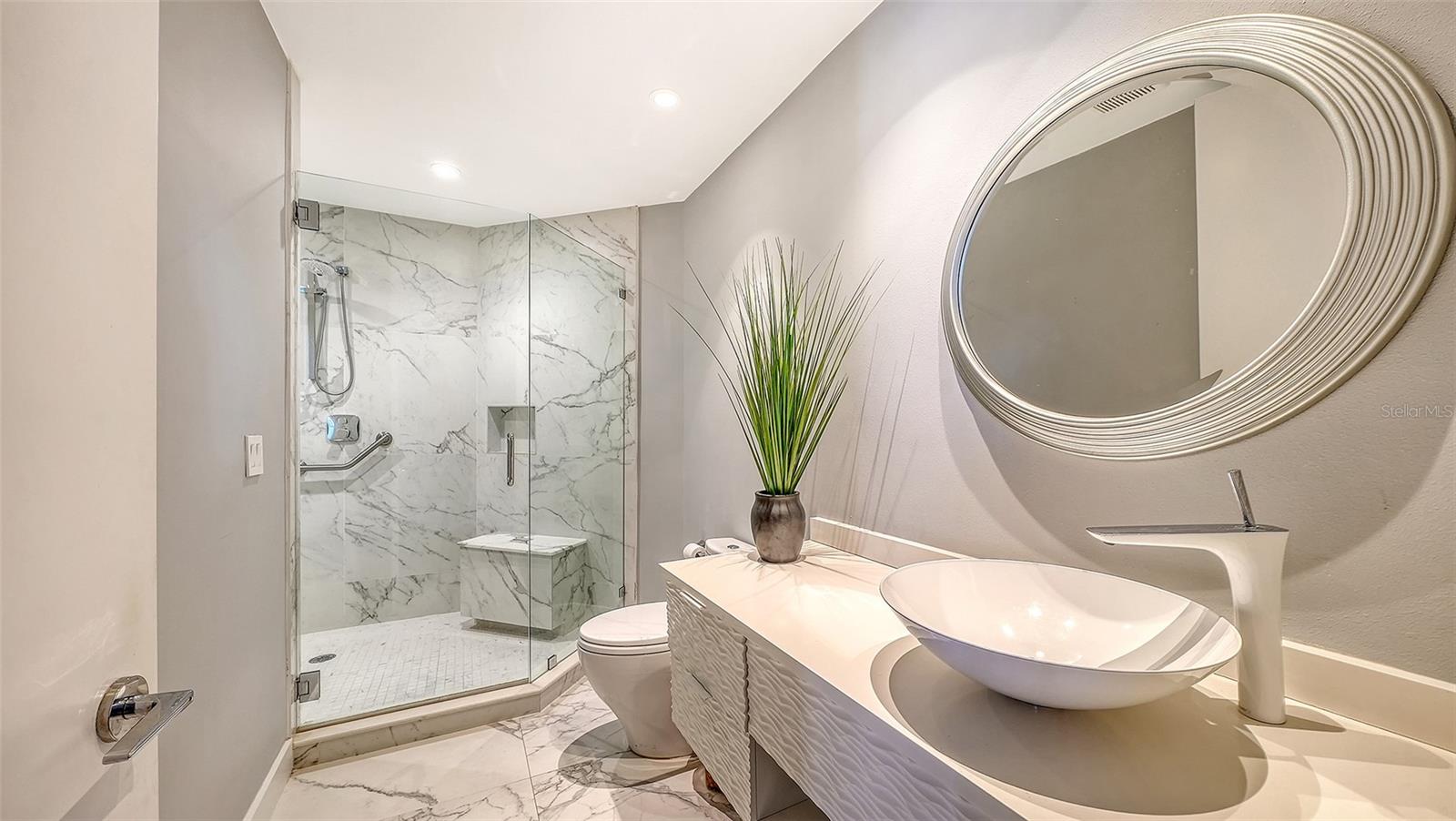 Image 25 of 75 For 415 L Ambiance Drive A301