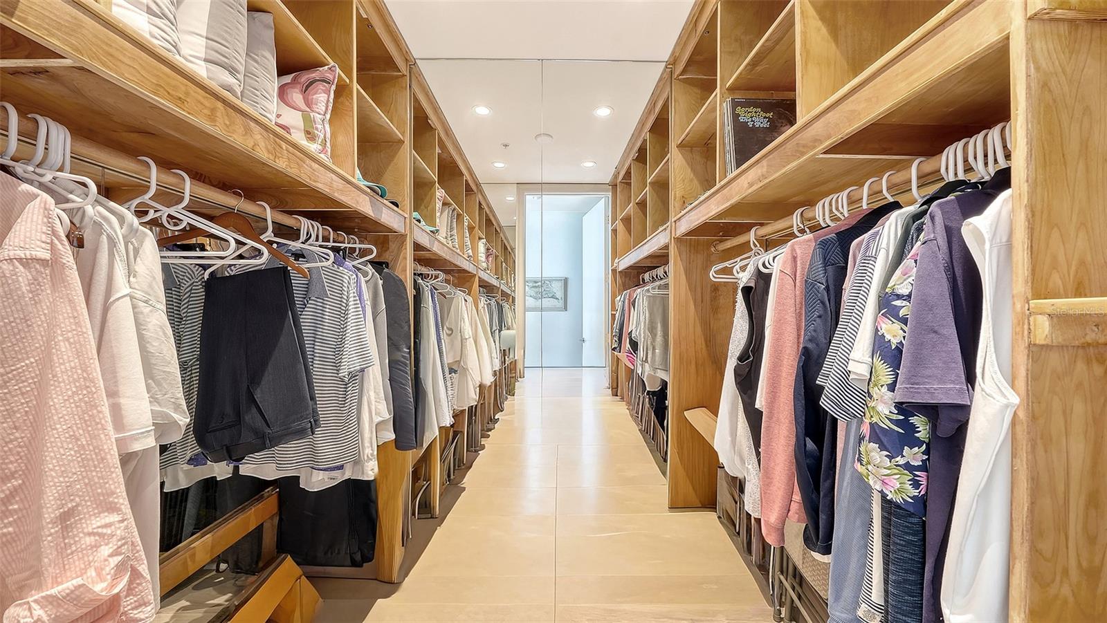 Image 26 of 75 For 415 L Ambiance Drive A301