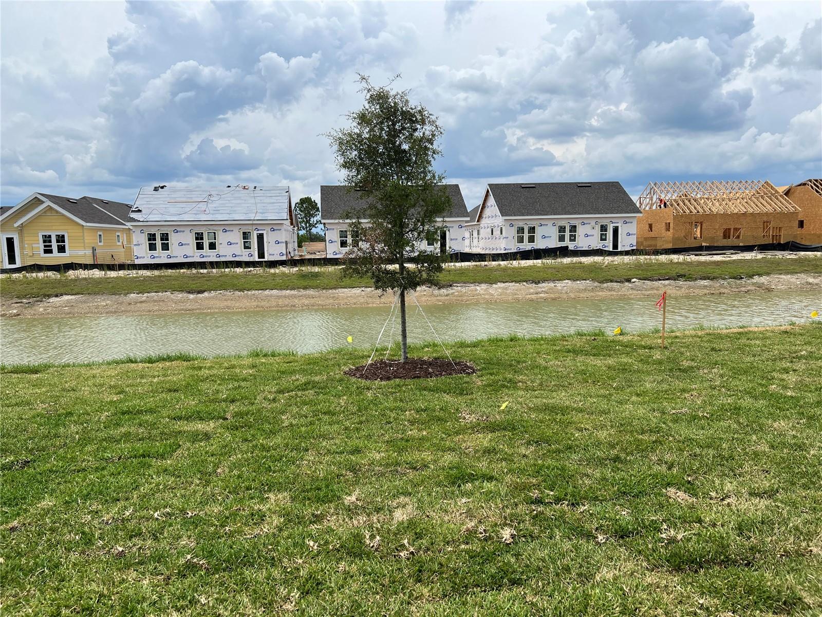 Image 18 of 19 For 11370 Burgundy Drive