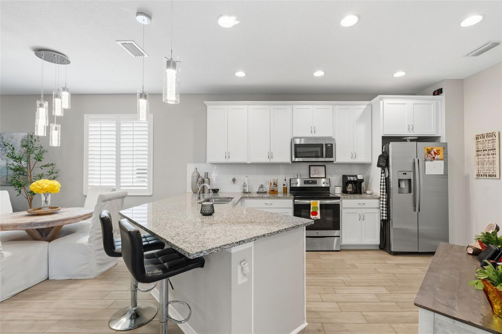 Image 16 of 49 For 6017 Amberly Drive