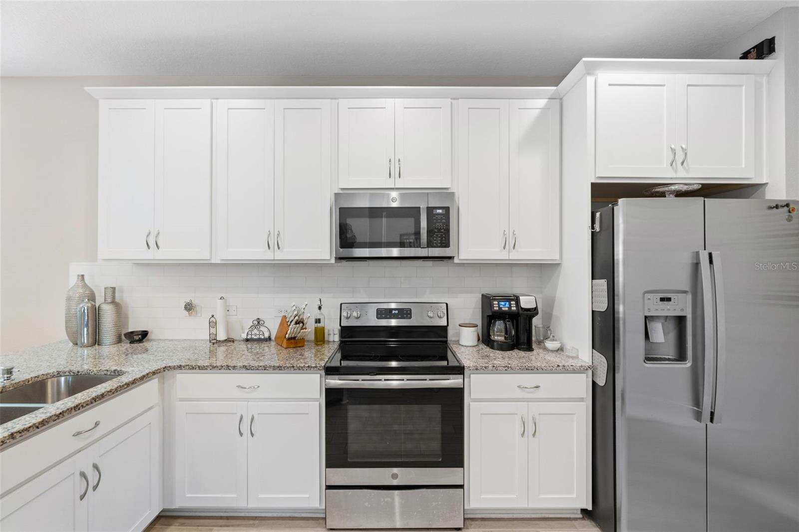 Image 19 of 49 For 6017 Amberly Drive