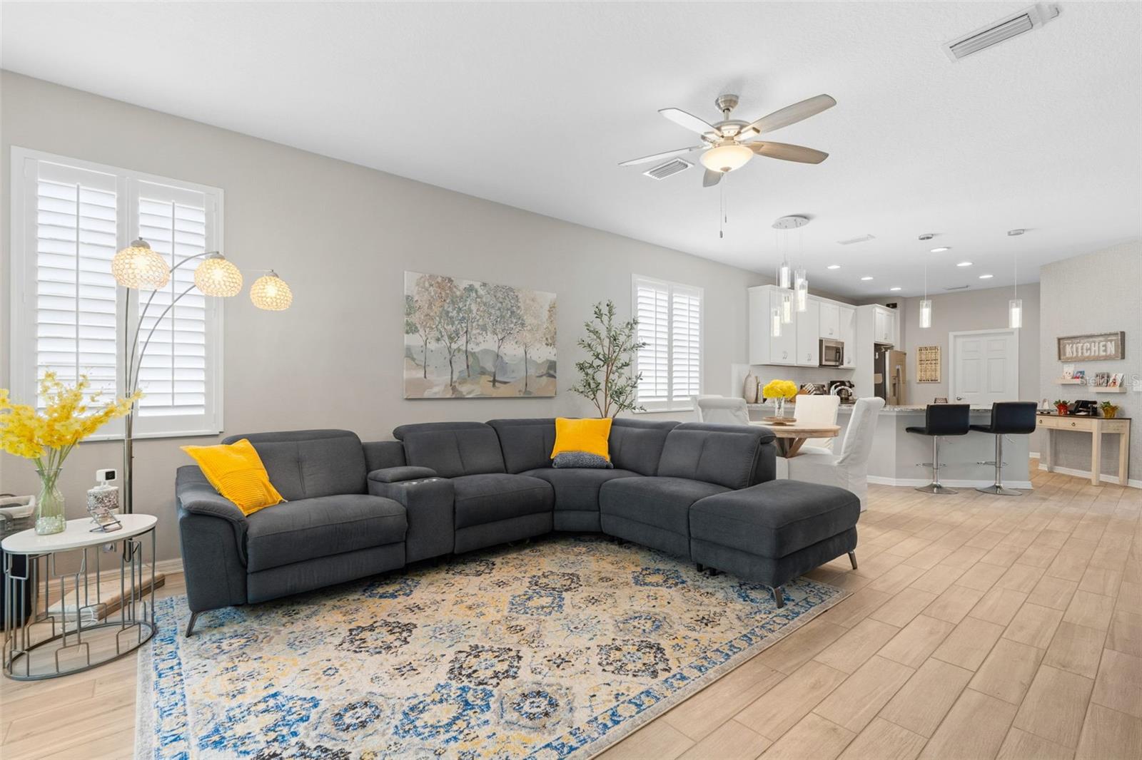 Image 22 of 49 For 6017 Amberly Drive