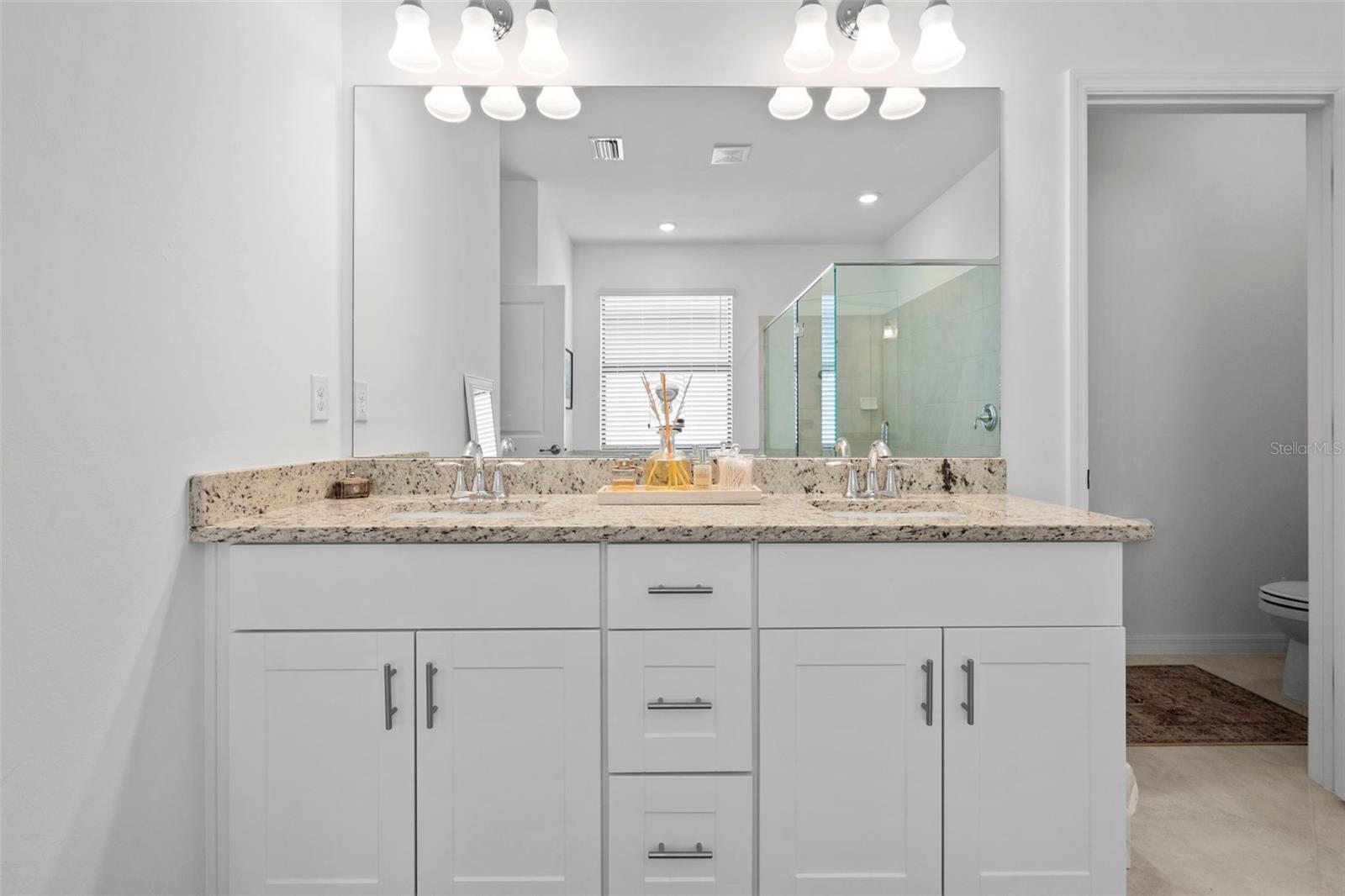 Image 16 of 30 For 1889 Saddlewood Cir