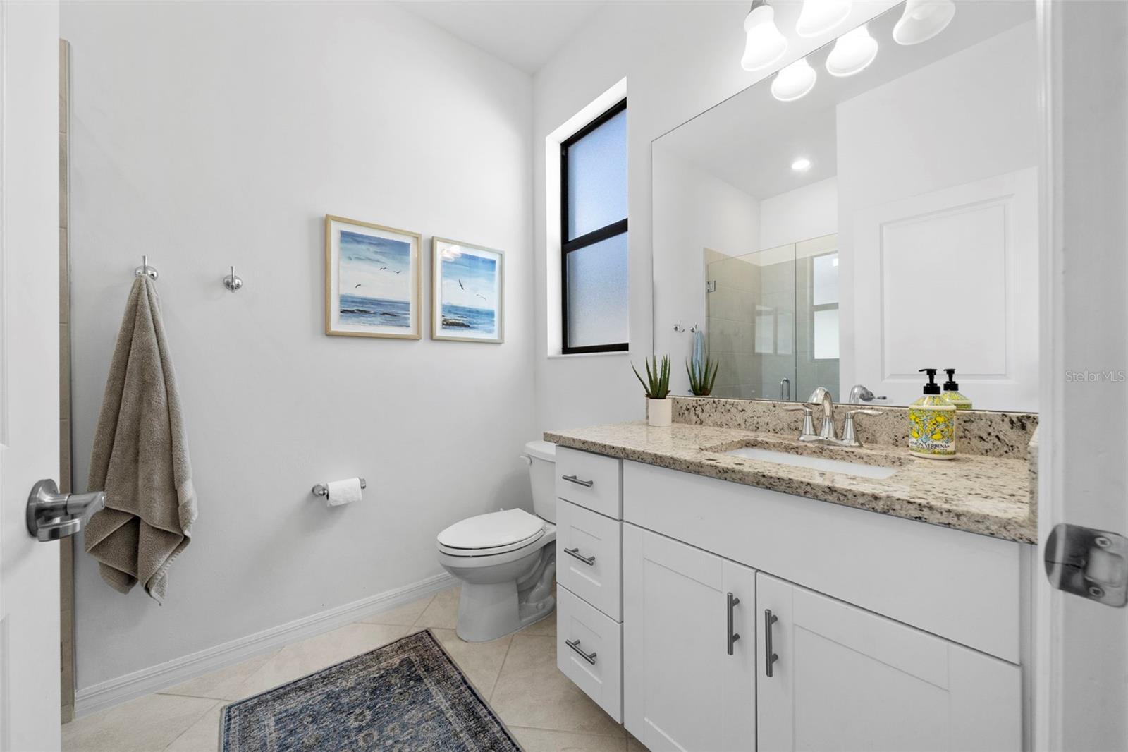 Image 21 of 30 For 1889 Saddlewood Cir