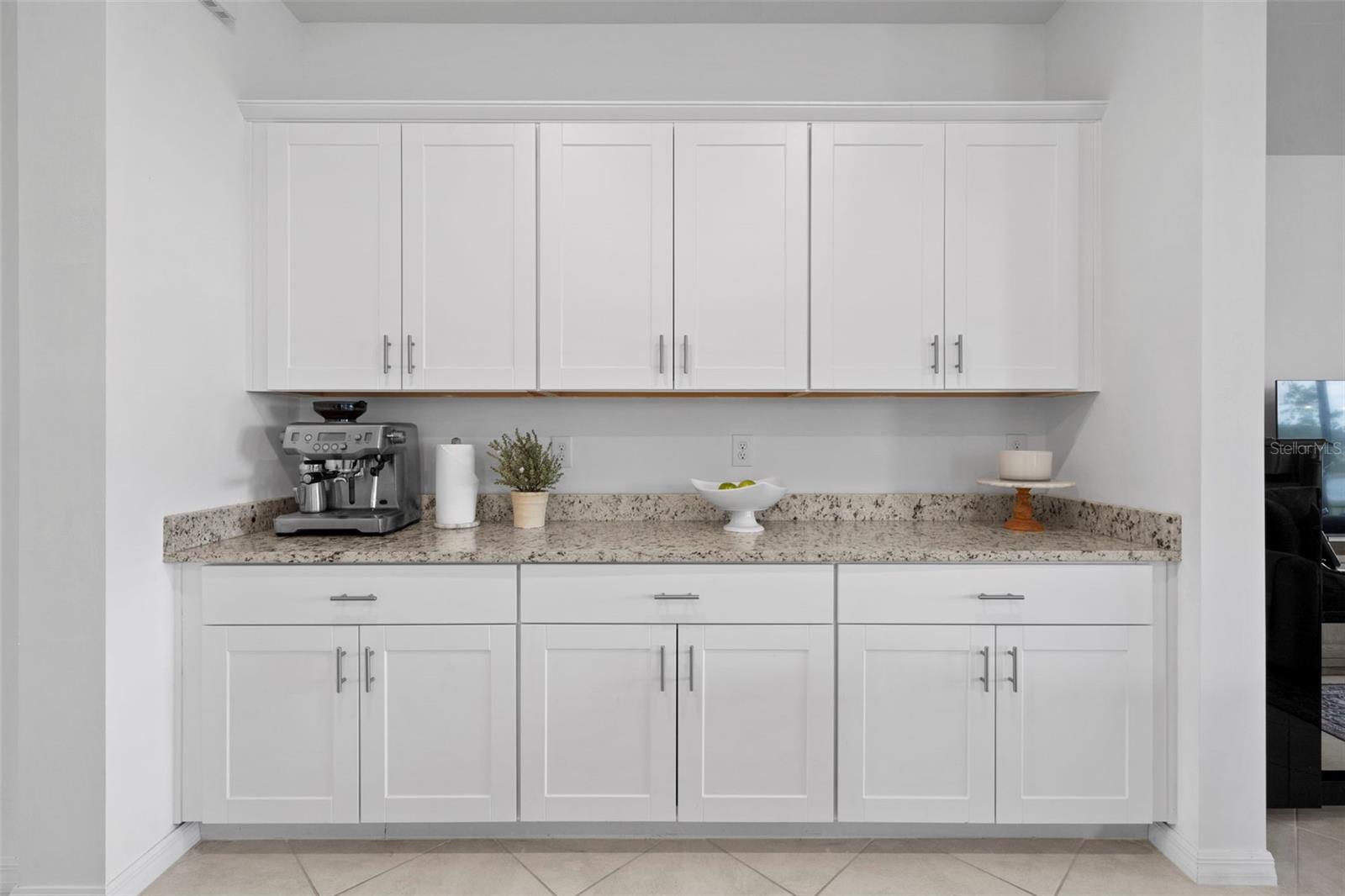 Image 8 of 30 For 1889 Saddlewood Cir