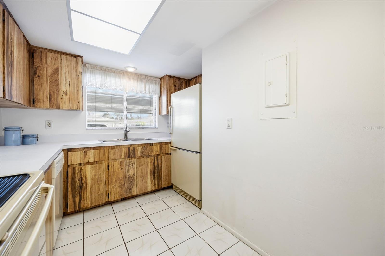 Image 11 of 58 For 1322 40th Street 2