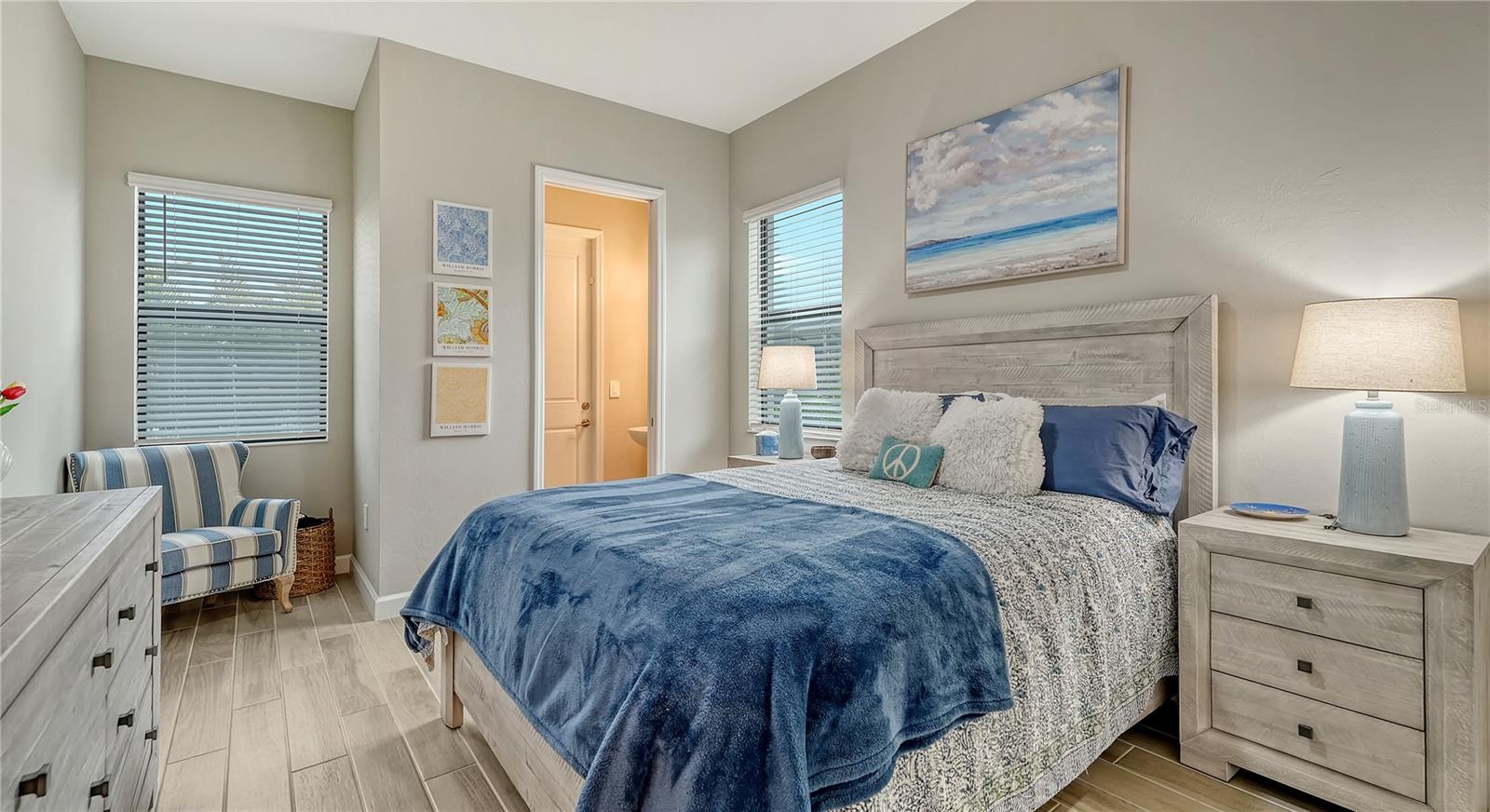 Image 21 of 62 For 4810 Sparkling Sea Lane