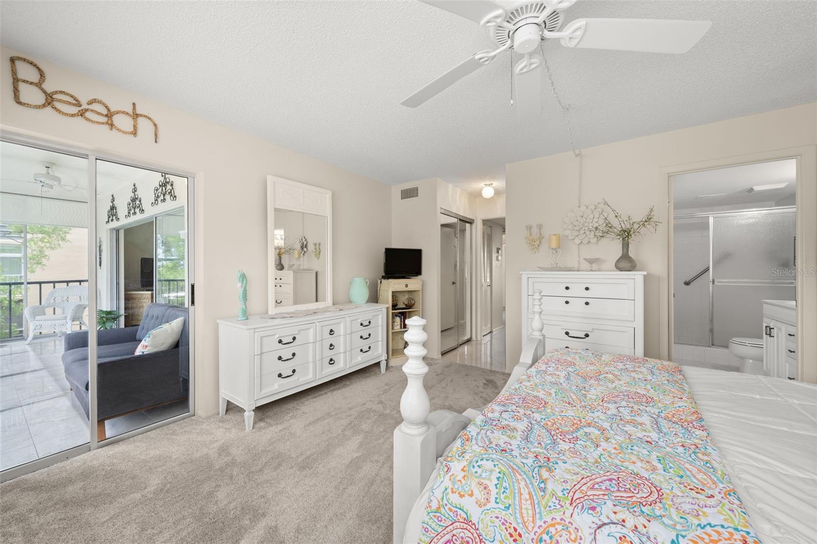 Image 23 of 60 For 3620 Ironwood Circle 406o