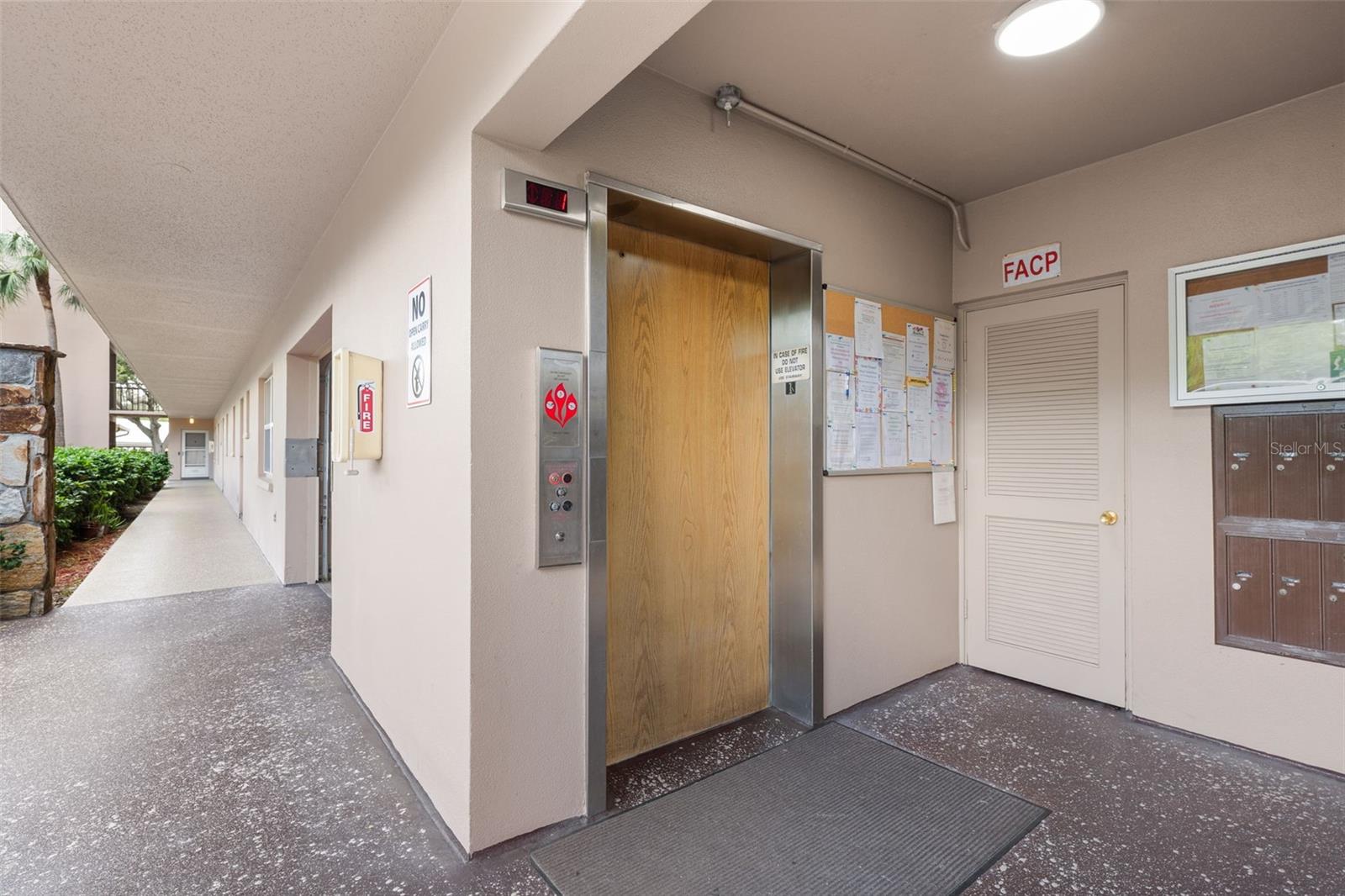 Image 34 of 60 For 3620 Ironwood Circle 406o