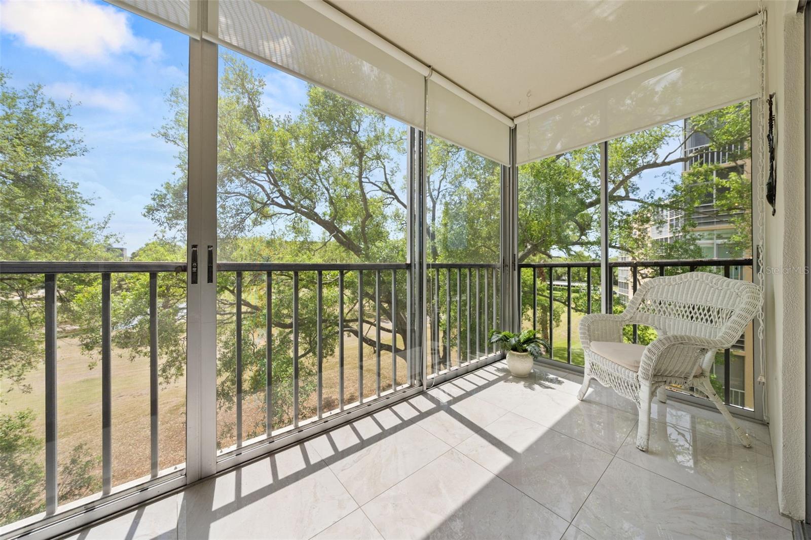 Image 6 of 60 For 3620 Ironwood Circle 406o