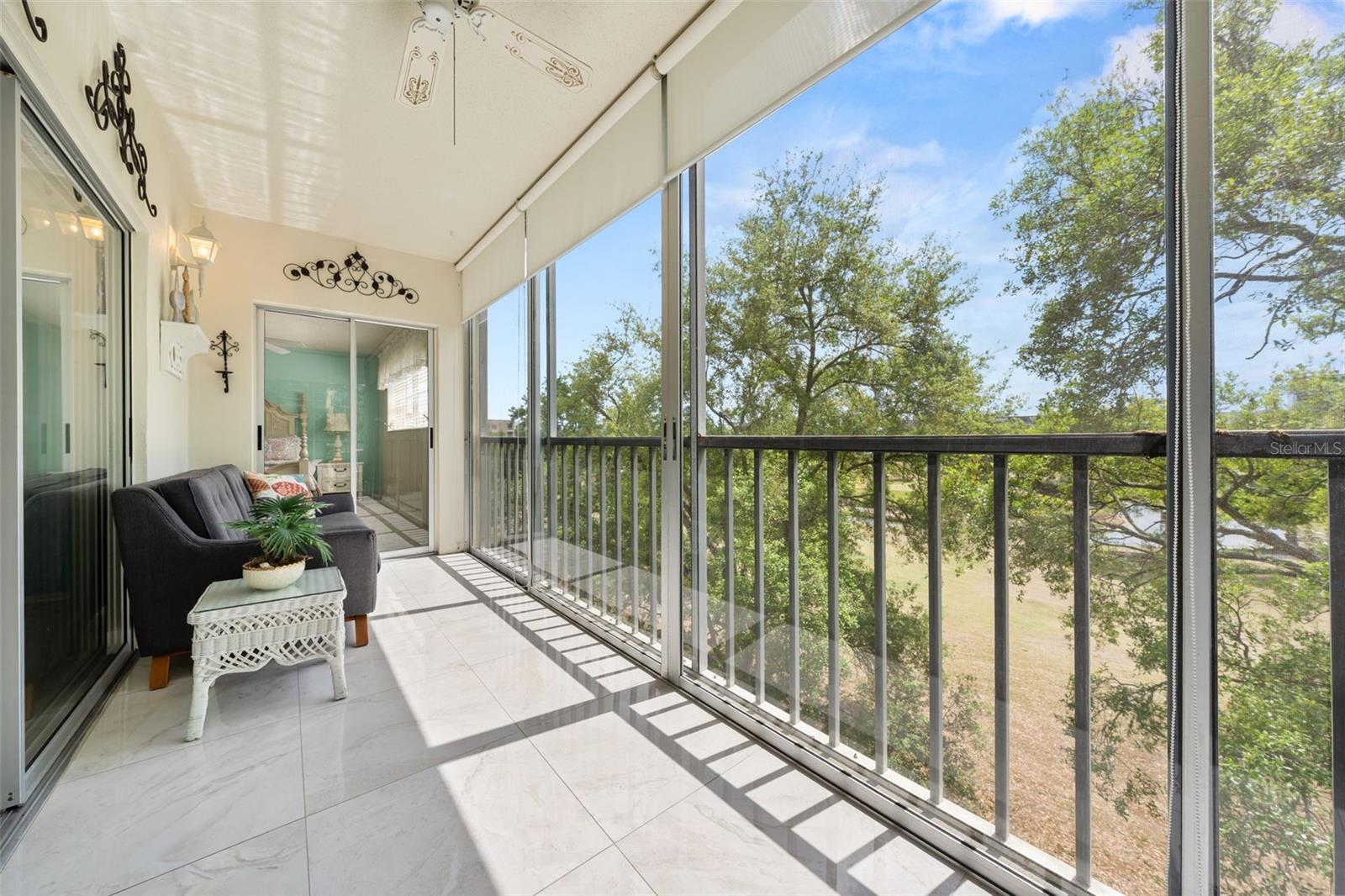 Image 7 of 60 For 3620 Ironwood Circle 406o