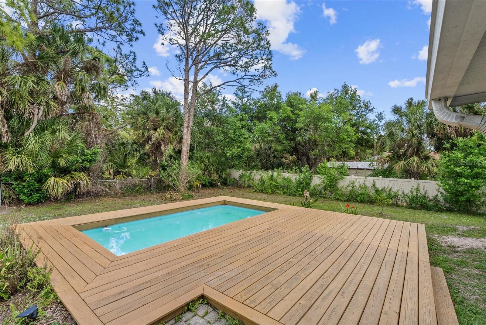 Listing photo id 20 for 2896 Coldwater Lane